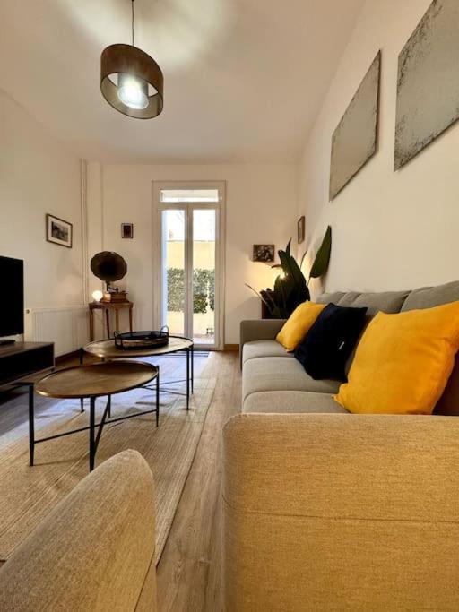 Nouveau - Appartement 100M2 Avec Terrasse A 1 Min De La Place De La Comedie Montpellier Esterno foto